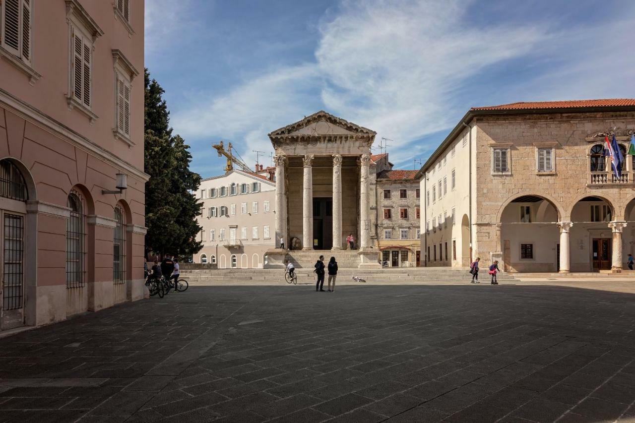 Piazza Foro With Free Parking Apartment Pula Exterior photo